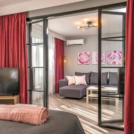 Rose One Bedroom Designer Apartment In City Centre By Flat Mаnager Sófia Exterior foto